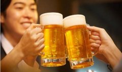 朝日啤酒酒精度多少（朝日啤酒后劲大吗,生啤容易醉吗）