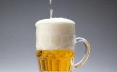 一瓶啤酒几斤重(一升啤酒几斤重)